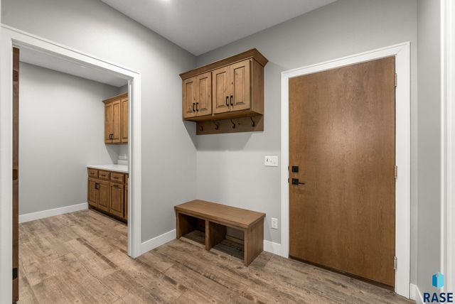 204 N Autumnwood Ct Court, Sioux Falls, SD 57110