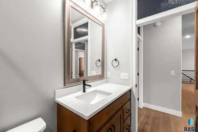 204 N Autumnwood Ct Court, Sioux Falls, SD 57110