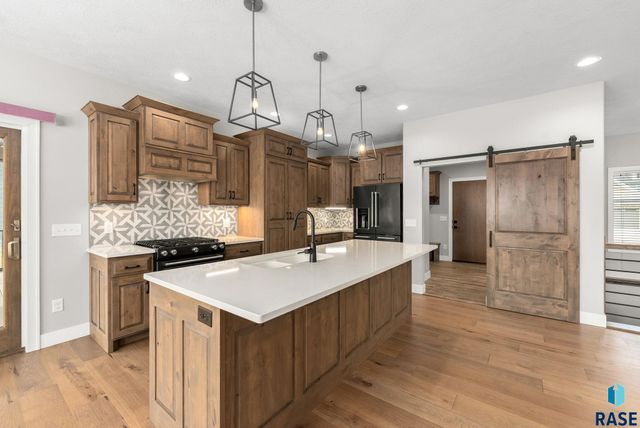 204 N Autumnwood Ct Court, Sioux Falls, SD 57110