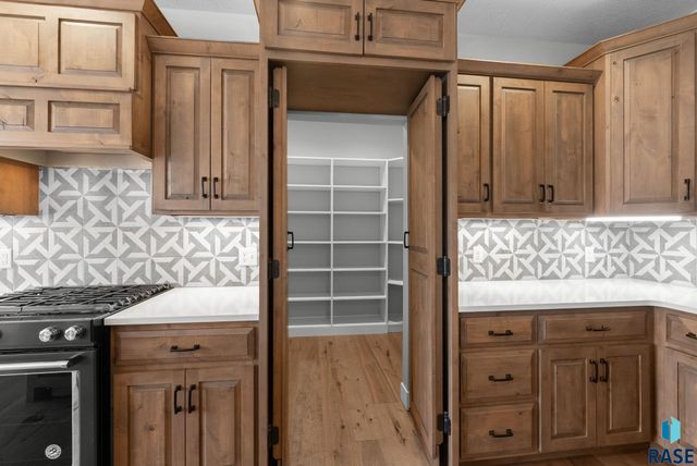 204 N Autumnwood Ct Court, Sioux Falls, SD 57110