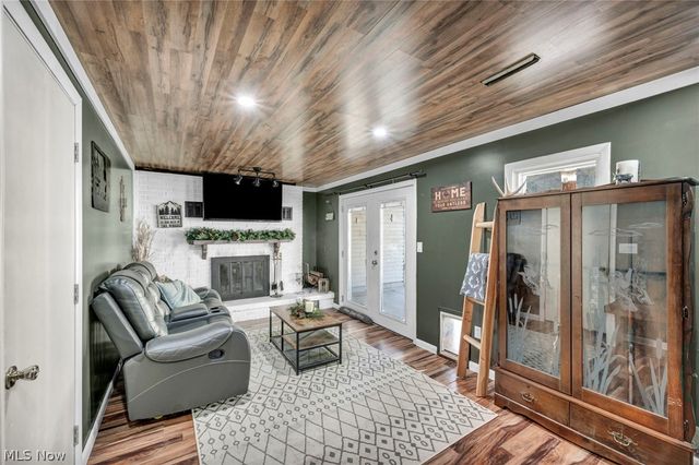 1275 Sandy Lake Road, Ravenna, OH 44266