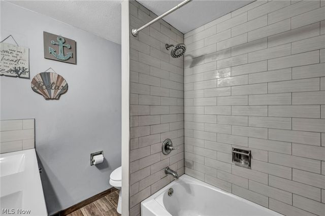 1275 Sandy Lake Road, Ravenna, OH 44266