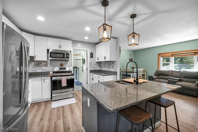 1275 Sandy Lake Road, Ravenna, OH 44266