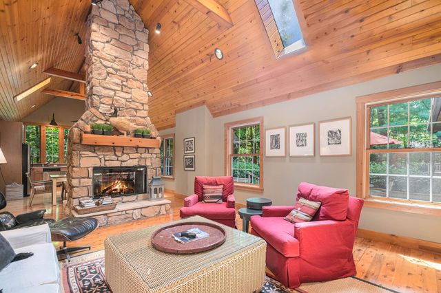 14217 Wildwood Lane, Chikaming Twp, MI 49115