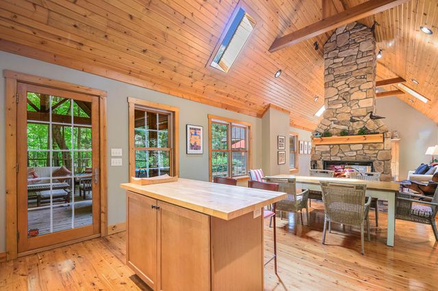 14217 Wildwood Lane, Chikaming Twp, MI 49115