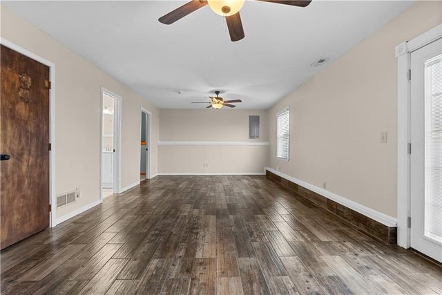 120 W Skylark Street, Gardner, KS 66030