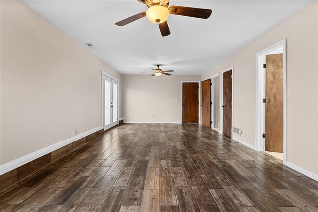 120 W Skylark Street, Gardner, KS 66030