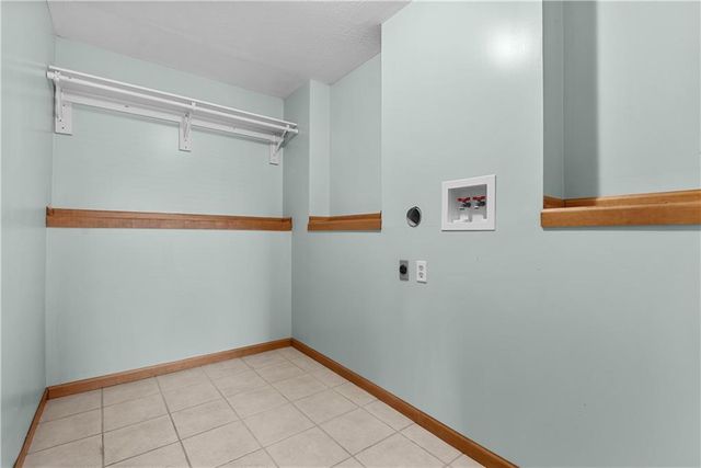 120 W Skylark Street, Gardner, KS 66030