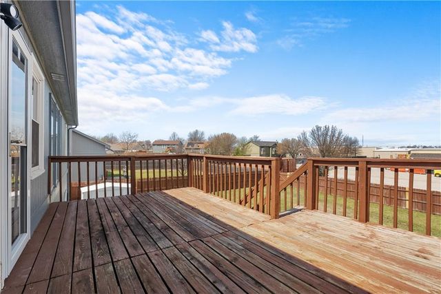 120 W Skylark Street, Gardner, KS 66030