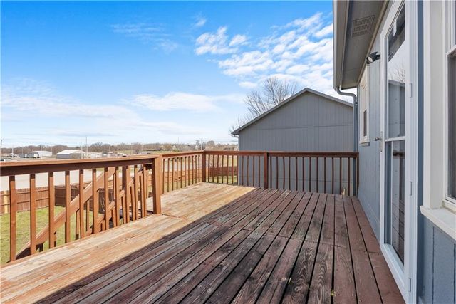 120 W Skylark Street, Gardner, KS 66030