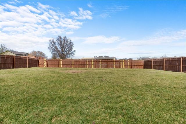 120 W Skylark Street, Gardner, KS 66030