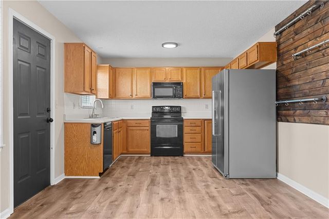 120 W Skylark Street, Gardner, KS 66030