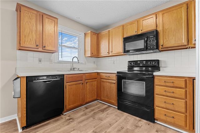 120 W Skylark Street, Gardner, KS 66030