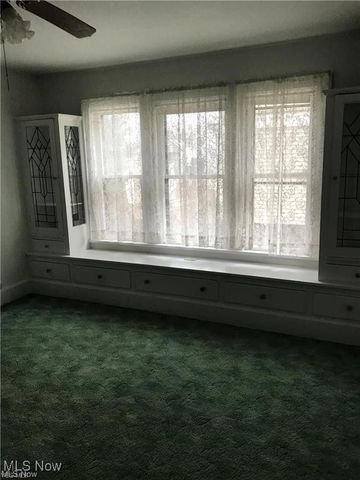 2067 Carabel Avenue, Lakewood, OH 44107