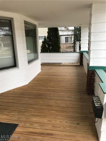 2067 Carabel Avenue, Lakewood, OH 44107