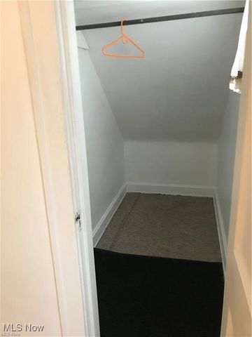 2067 Carabel Avenue, Lakewood, OH 44107