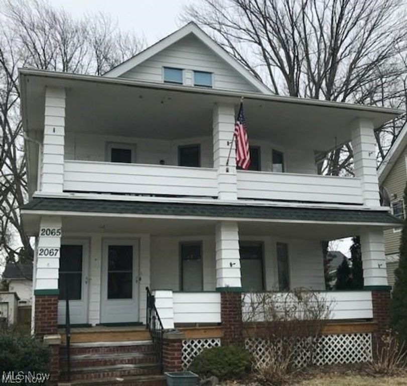 2067 Carabel Avenue, Lakewood, OH 44107