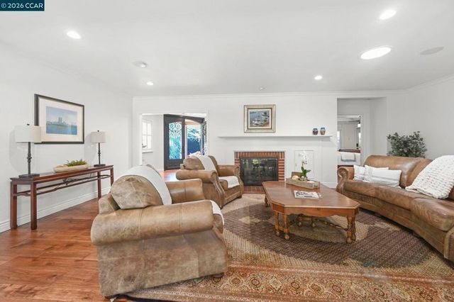 1496 Finley Lane, Alamo, CA 94507