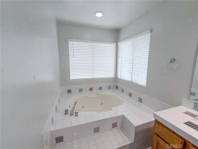 5018 Evanwood Avenue, Oak Park, CA 91377