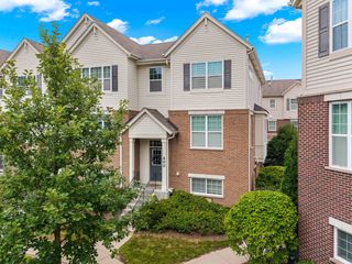 400 Concord Court, Morton Grove, IL 60053