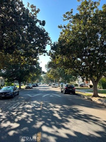 14601 Huston Street, Sherman Oaks, CA 91403