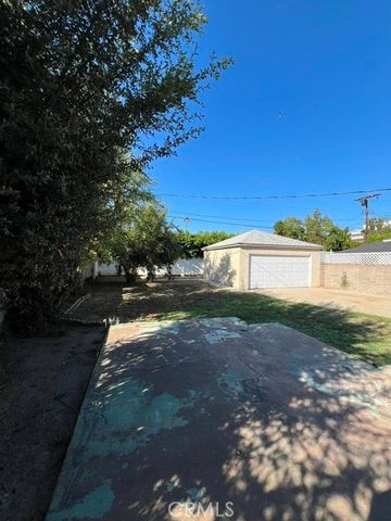 14601 Huston Street, Sherman Oaks, CA 91403