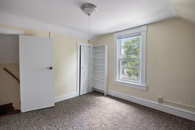 76 Ward Street, Burlington, VT 05401