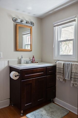 76 Ward Street, Burlington, VT 05401