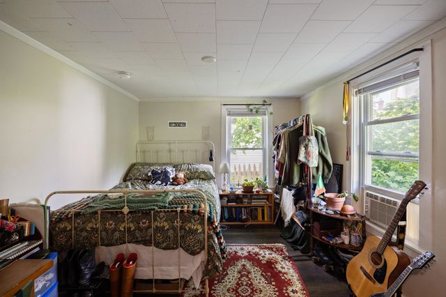 76 Ward Street, Burlington, VT 05401
