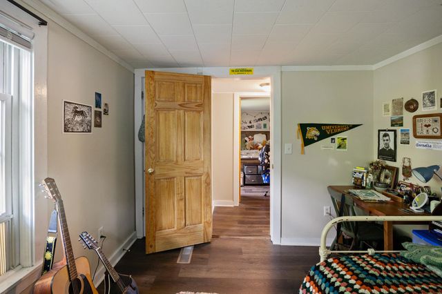 76 Ward Street, Burlington, VT 05401