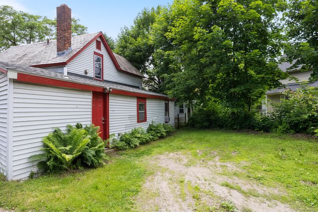 76 Ward Street, Burlington, VT 05401