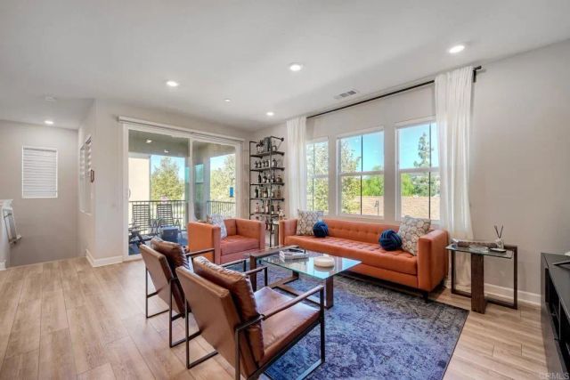 10862 Everly Way, San Diego, CA 92129