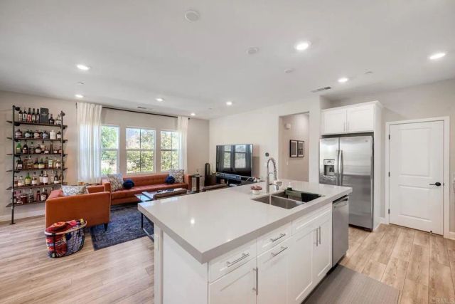 10862 Everly Way, San Diego, CA 92129
