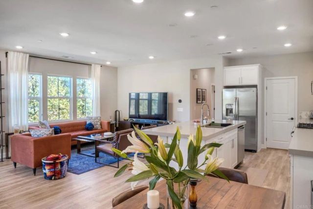 10862 Everly Way, San Diego, CA 92129