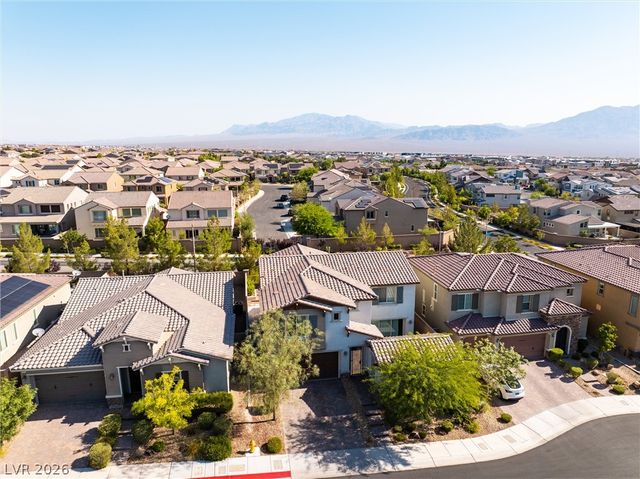 9936 Bighorn Bellows Avenue, Las Vegas, NV 89166