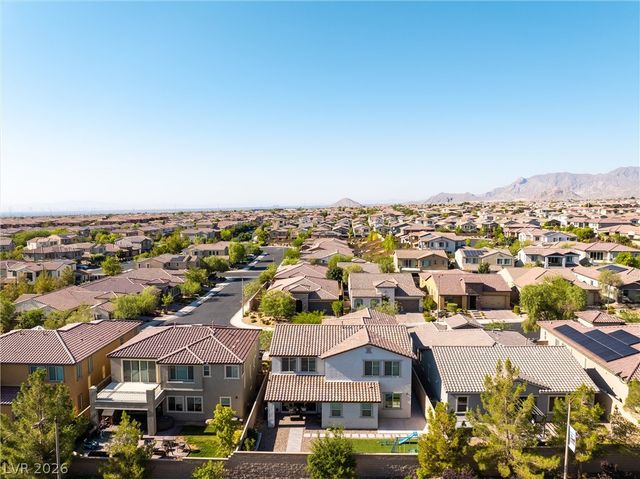 9936 Bighorn Bellows Avenue, Las Vegas, NV 89166