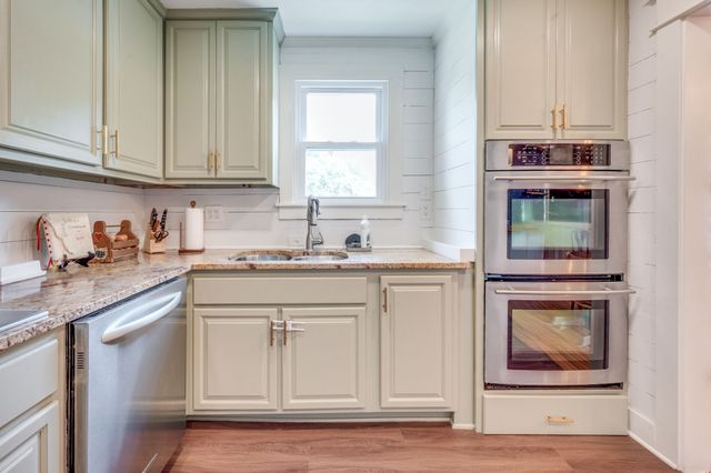 1812 Morningside Ave, Columbia, TN 38401