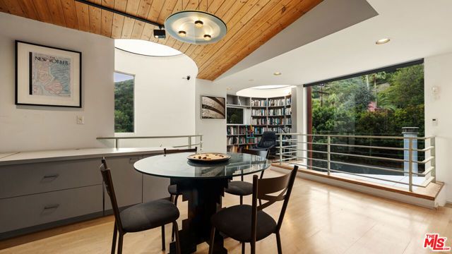 13044 Sky Valley Road, Los Angeles, CA 90049