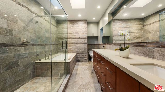 13044 Sky Valley Road, Los Angeles, CA 90049
