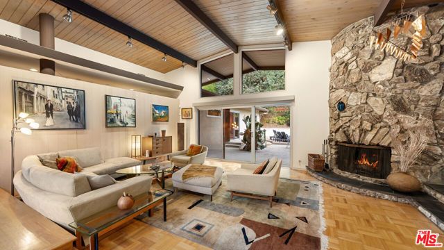 13044 Sky Valley Road, Los Angeles, CA 90049