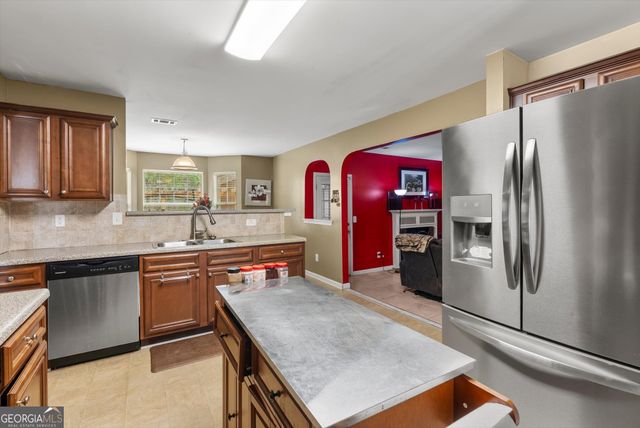 3760 Big Horn Court, Ellenwood, GA 30294