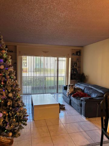 4147 NW 90th Avenue 102, Coral Springs, FL 33065