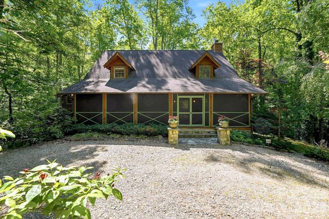 16 Shadow Brook Drive, Flat Rock, NC 28731