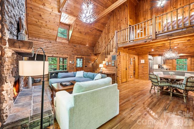 16 Shadow Brook Drive, Flat Rock, NC 28731