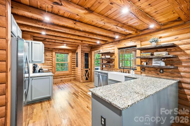 16 Shadow Brook Drive, Flat Rock, NC 28731