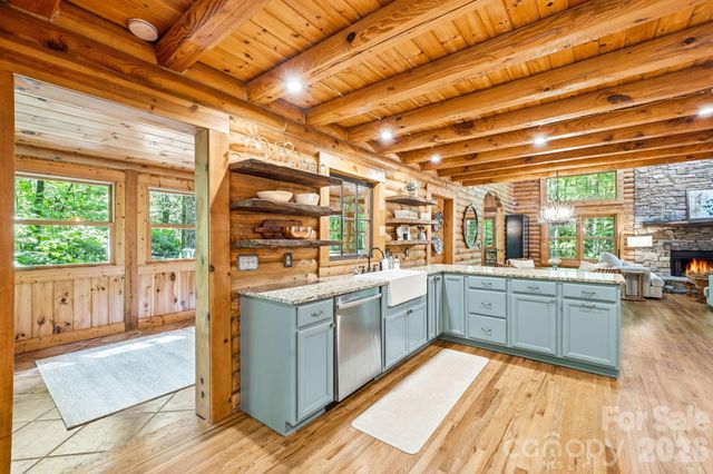 16 Shadow Brook Drive, Flat Rock, NC 28731