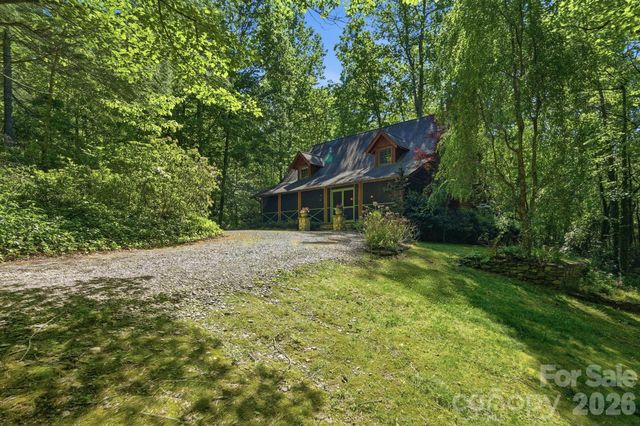 16 Shadow Brook Drive, Flat Rock, NC 28731