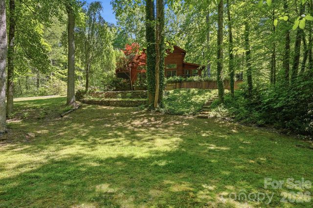 16 Shadow Brook Drive, Flat Rock, NC 28731