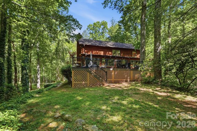 16 Shadow Brook Drive, Flat Rock, NC 28731