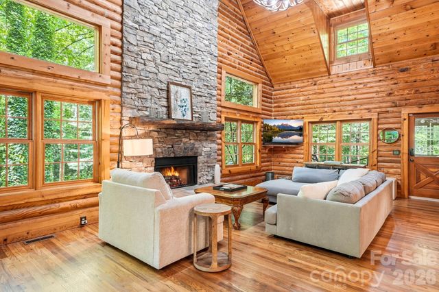 16 Shadow Brook Drive, Flat Rock, NC 28731
